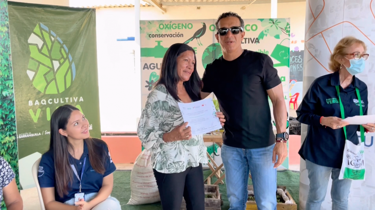 El Director de Barranquilla Verde, Henry Cáceres, durante el acto.