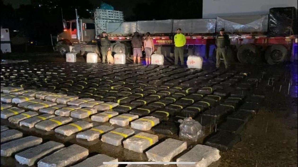 Dos toneladas de droga incautadas. 