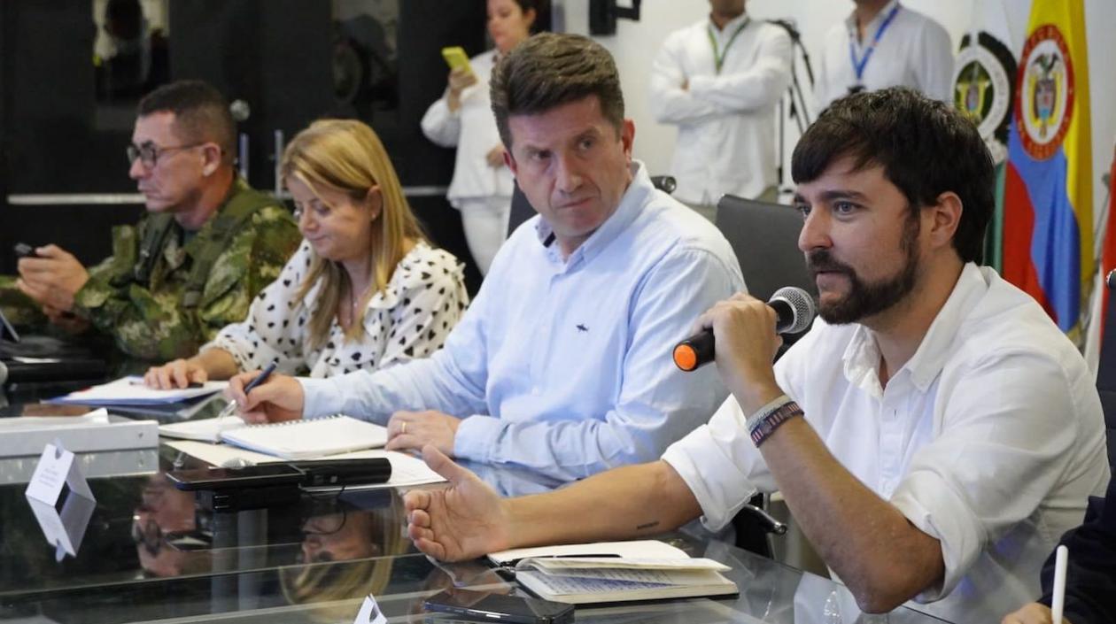 El Alcalde Jaime Pumarejo, el Ministro de Defensa, Diego Molano y la Gobernadora Elsa Noguera.