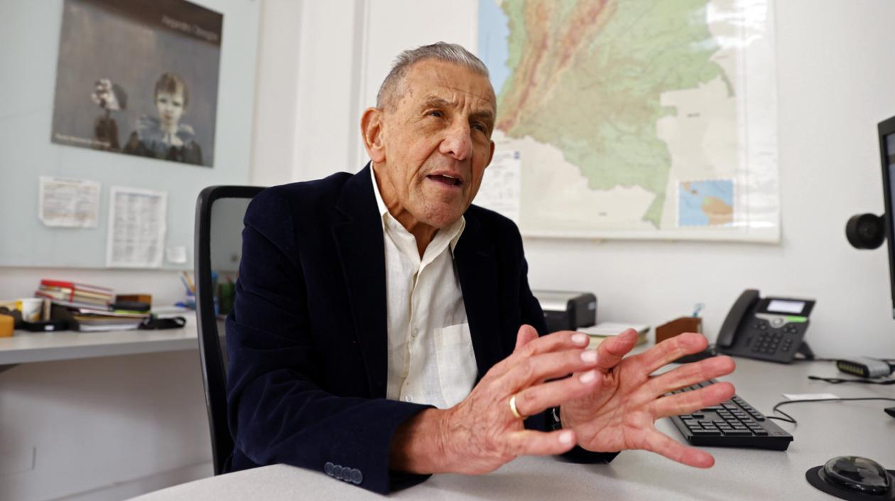 El excanciller colombiano Julio Londoño Paredes.