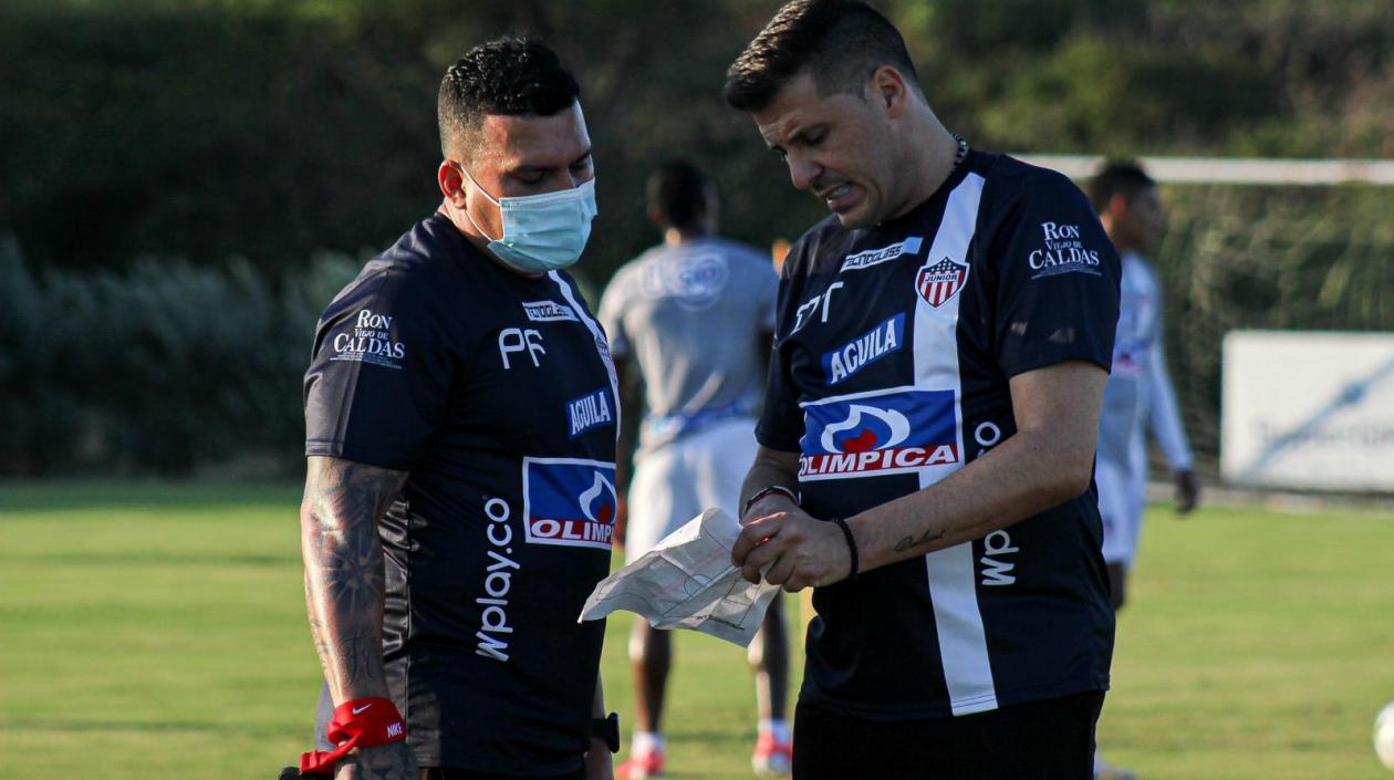 Christian Juliao conversa con Juan Cruz Real. 