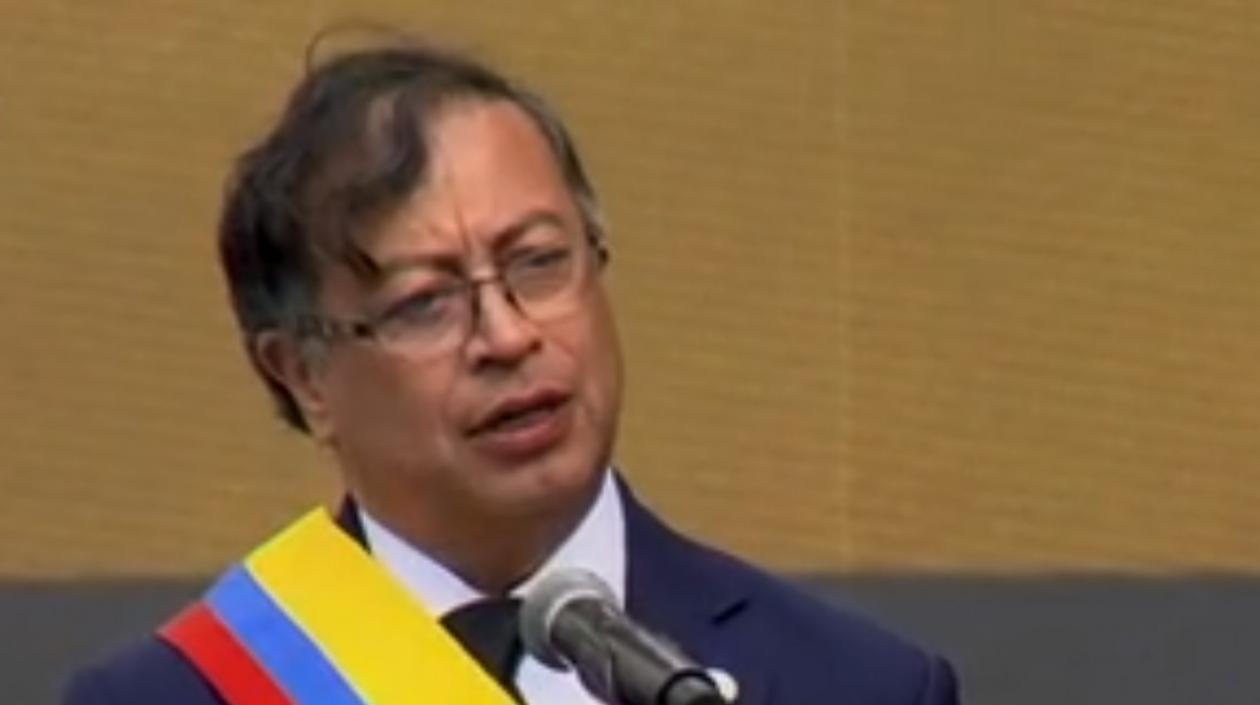 El Presidente Gustavo Petro tras juramentar.