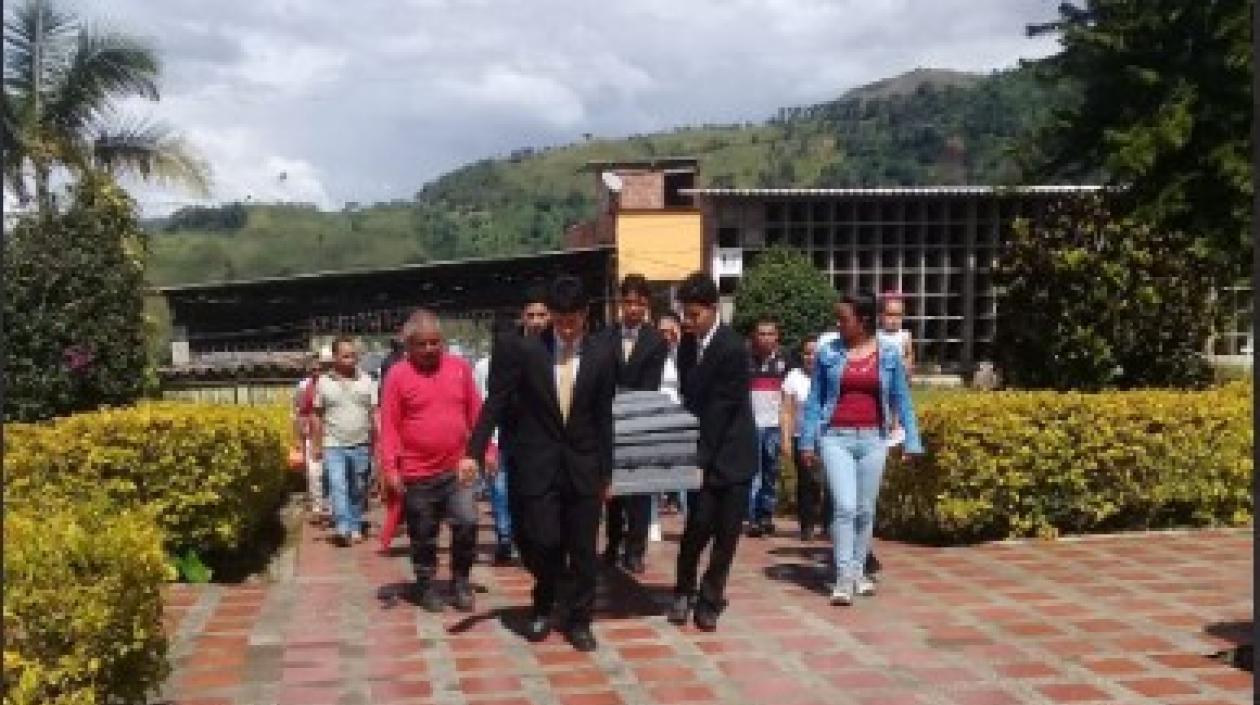 Sepelio de los dos líderes sociales de la vereda Quebradoncita de Ituango.