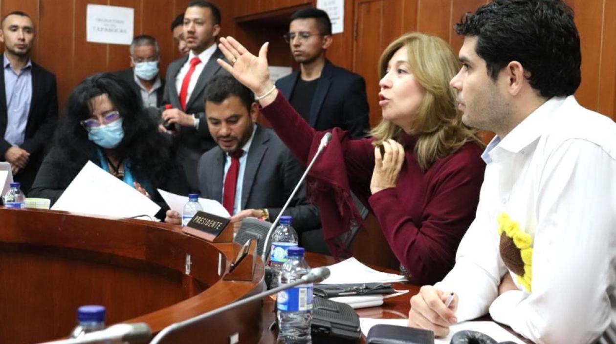 Audiencia en la Comisión Séptima del Senado.