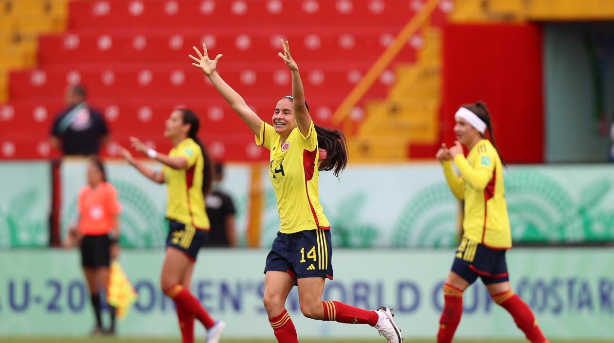 Mariana Muñoz celebra el gol del triunfo. 