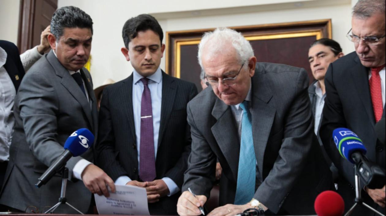 Presentación de la Reforma Tributaria ante el Congreso.