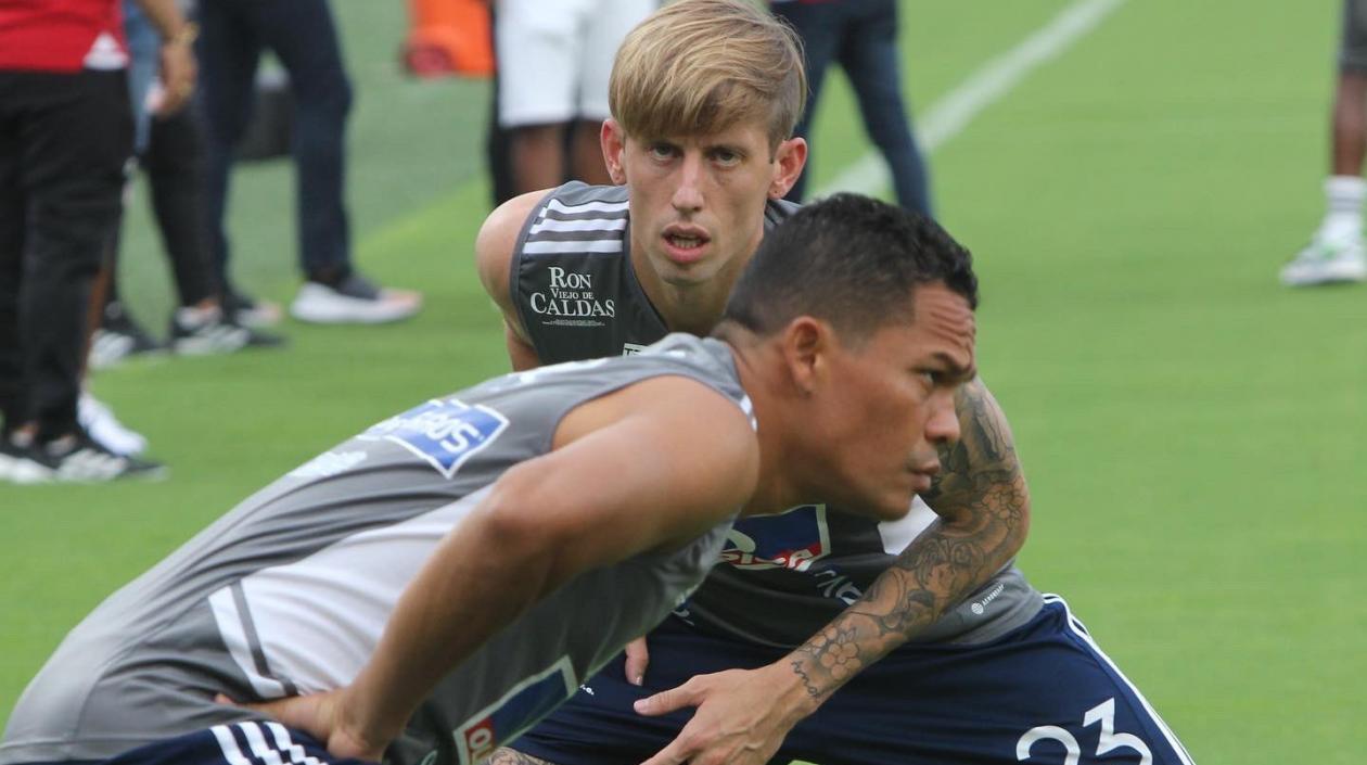 Carlos Bacca e Iván Rossi, durante un calentamiento. 