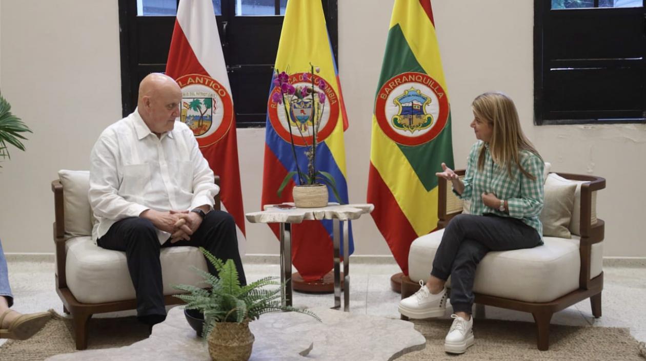 Leontxo García y Elsa Noguera De La Espriella. 