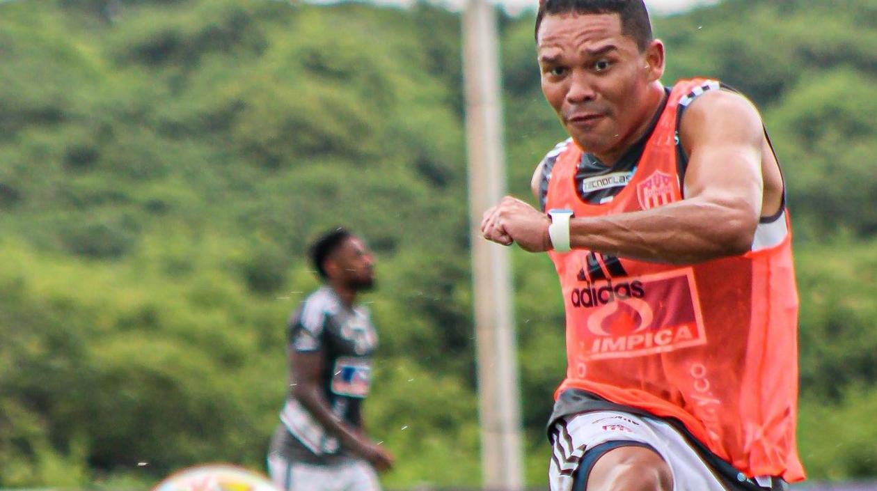 Carlos Bacca, jugador porteño. 