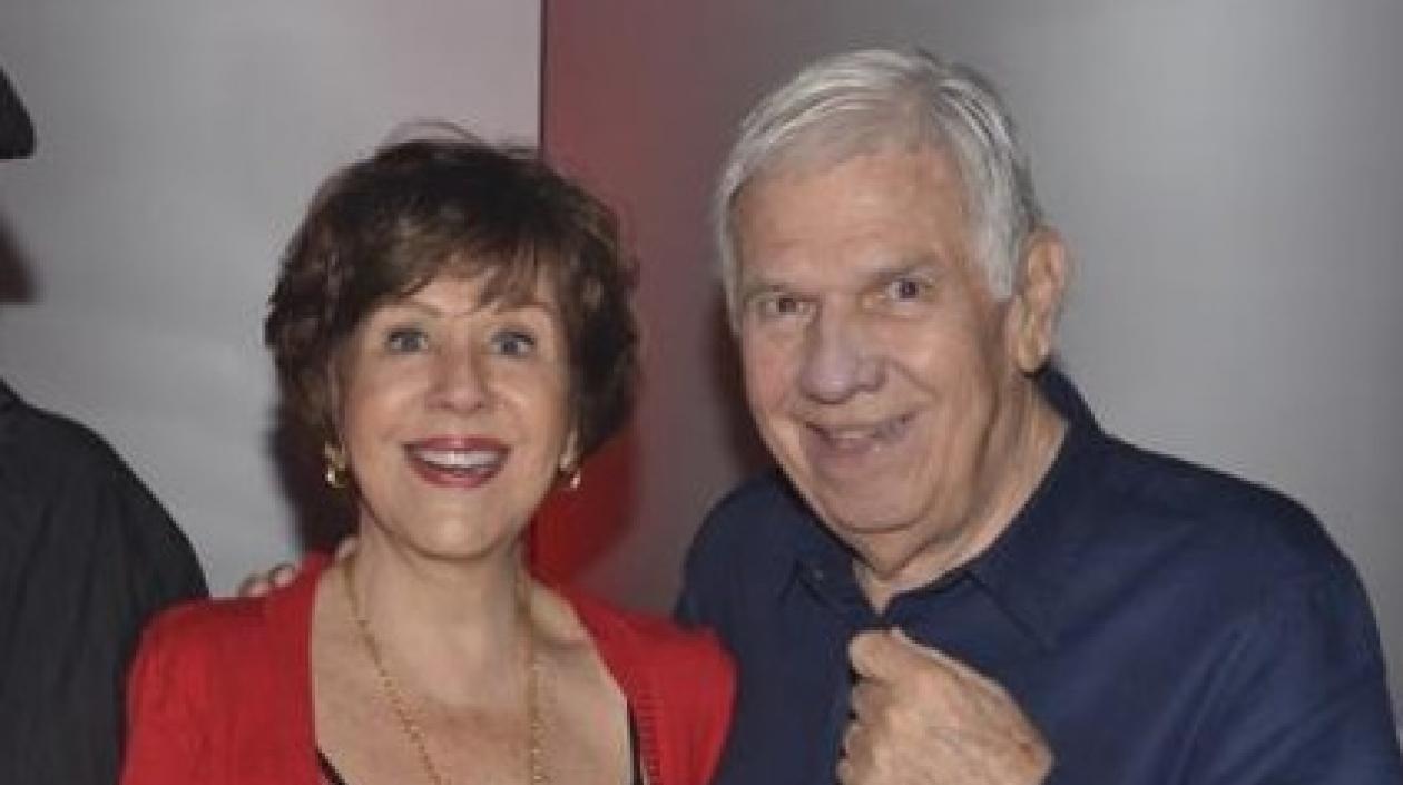 Arturo Fernández Renowitzky, junto a su esposa Margarita McCausland.