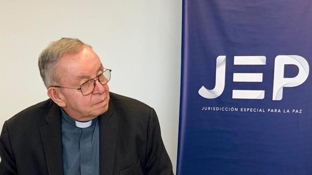 Monseñor Héctor Fabio Henao.