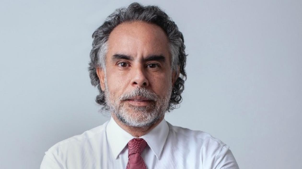 Armando Benedetti, llamado a indagatoria por los mismos hechos.