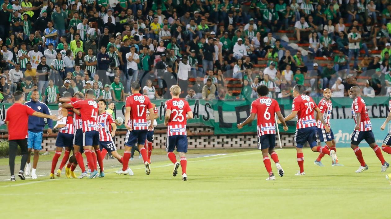 Celebración del gol de Nilson Castrillón.