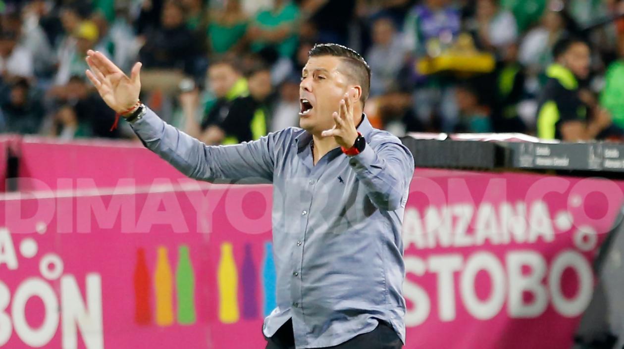 El entrenador de Junior, Juan Cruz Real 