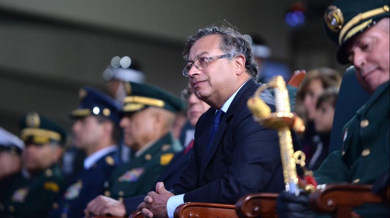 El Presidente Gustavo Petro durante la ceremonia militar de este sábado.