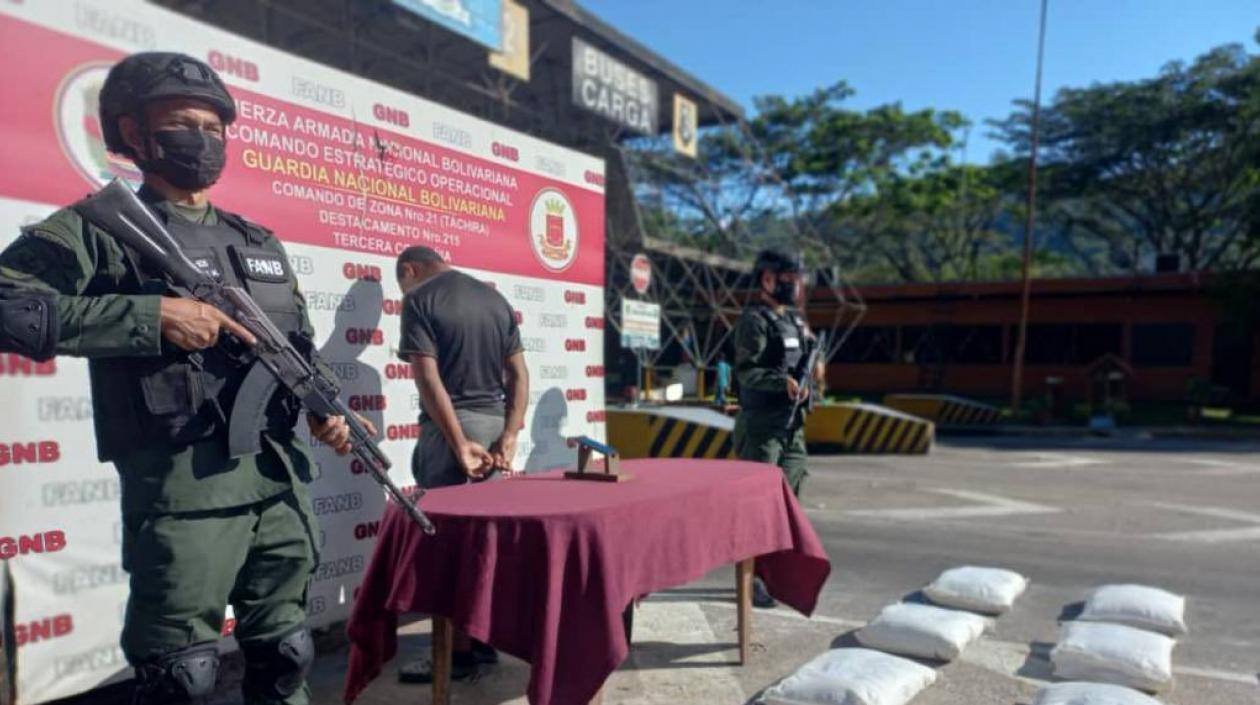 FANB incauta 750 kg de precursores para el narcotráfico.