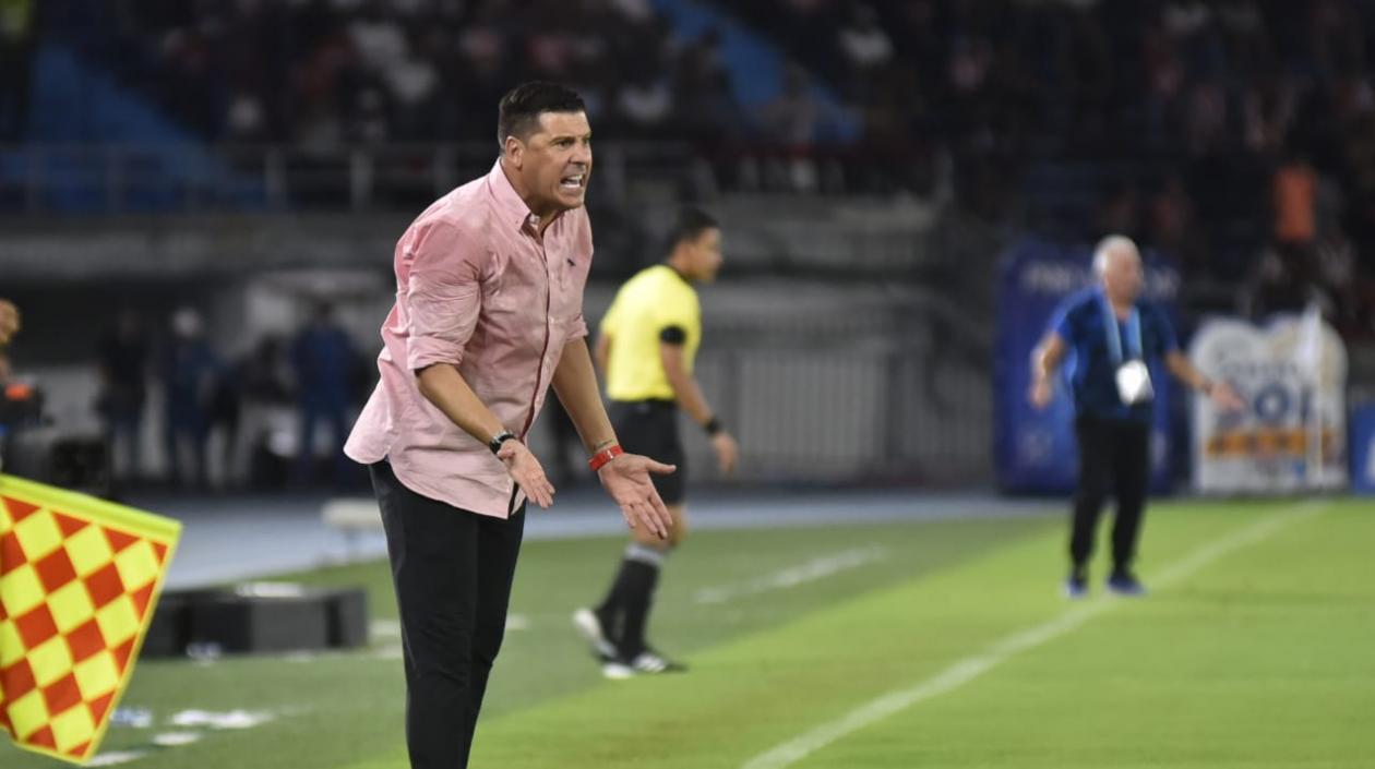 Juan Cruz Real, técnico de Junior.