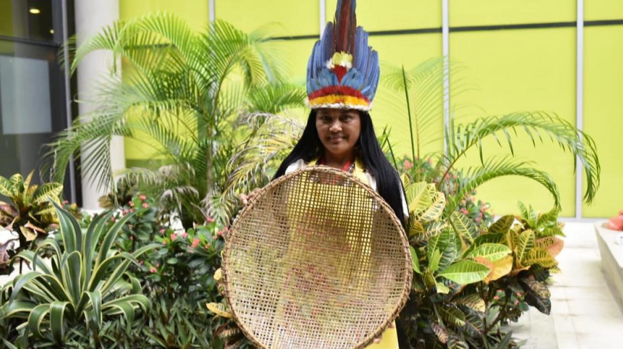 Regina Dutcha Kuyedo, del Cabildo indígena Monifue Uruki, Pueblo Uitoto.