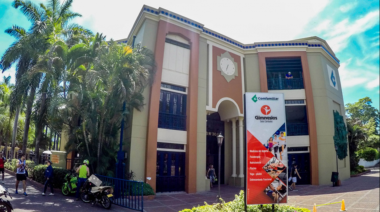 Sede de Comfamiliar Huila EPS.