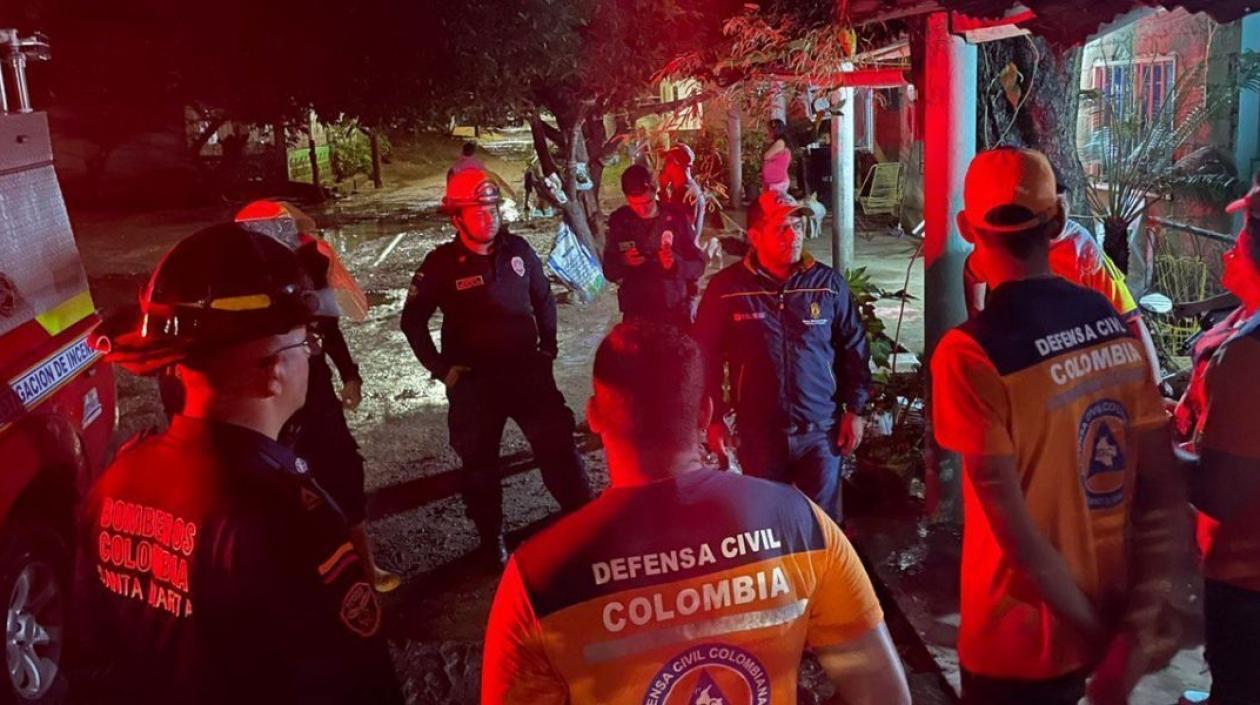 Organismos de socorro en la ciudad de Santa Marta. 