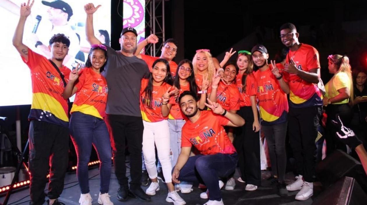 El Alcalde José Fernando Vargas acompañando a los jóvenes en el cierre de la semana.