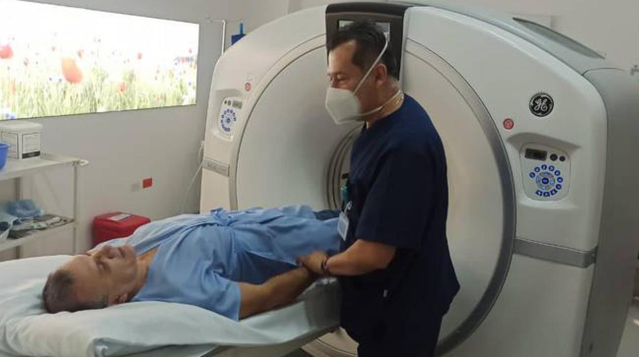 Roy Barreras en atención médica.