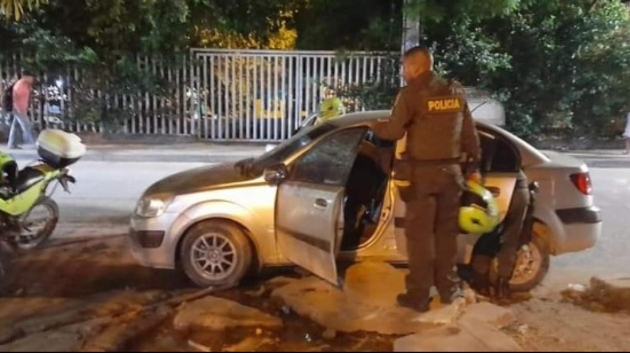 El vehículo en el que se desplazaban el menor y dos adultos.