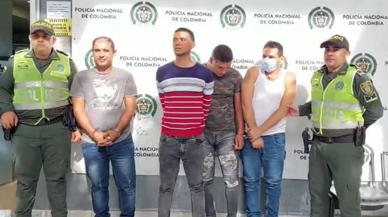 Los capturados por frustrado atraco a camión de valores.