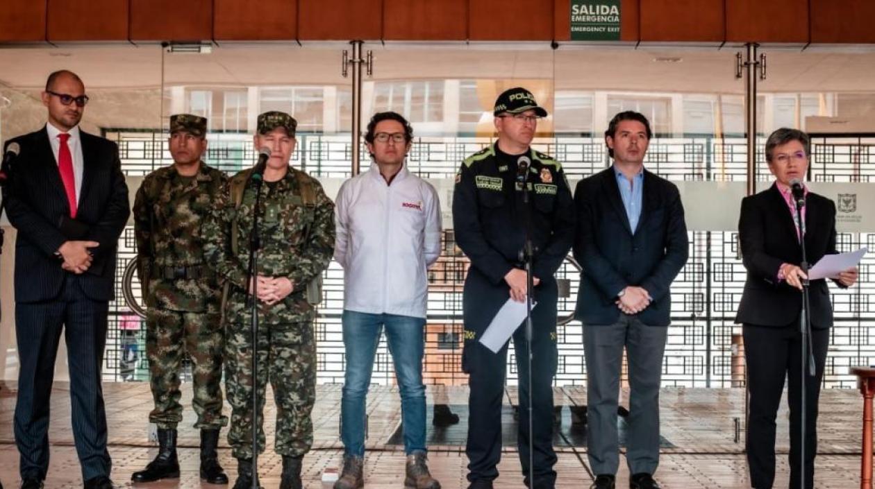La Alcaldesa Claudia López presentando la conformación del grupo.