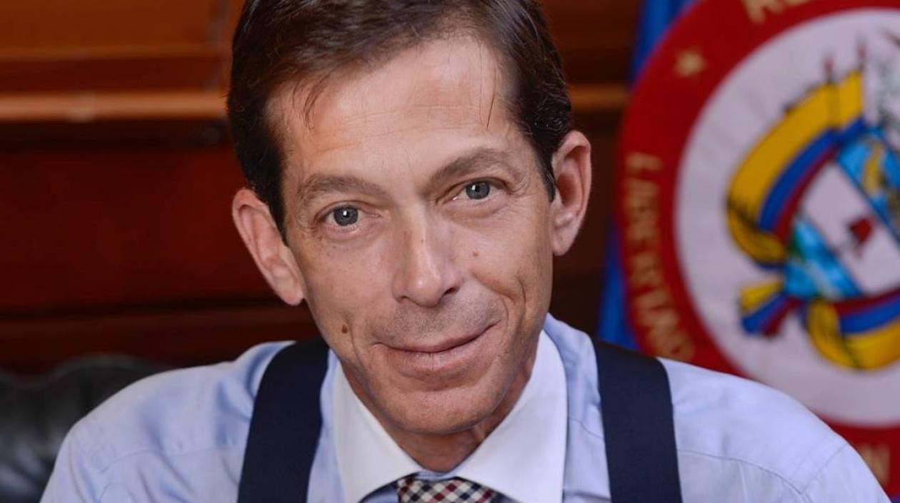 El embajador colombiano saliente en Bruselas, Felipe García.