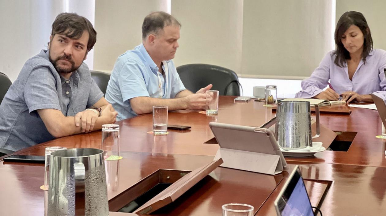 El Alcalde de Barranquilla, Jaime Pumarejo y la Ministra Irene Vélez.