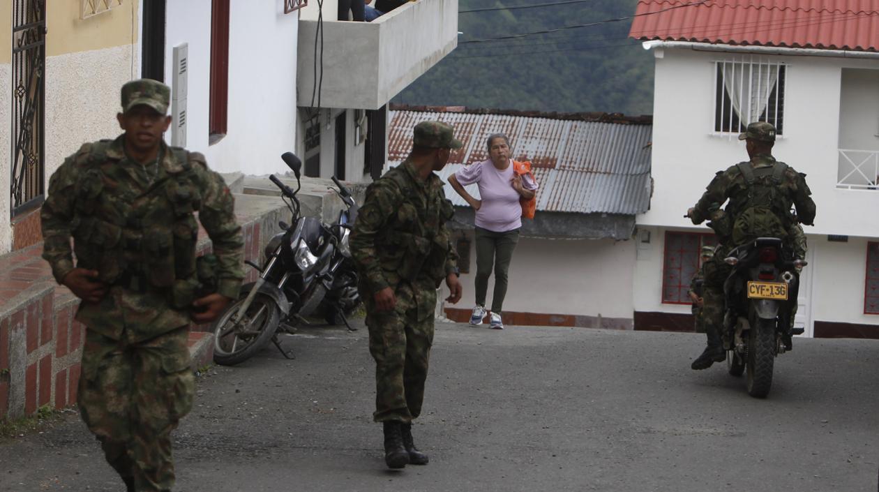 Miembros del Ejercito Nacional de Colombia.