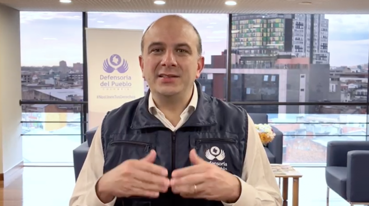 El Defensor del Pueblo, Carlos Camargo.