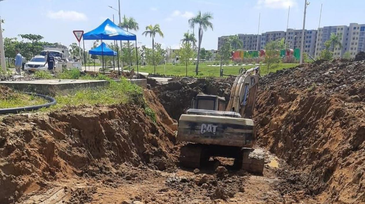Labores de excavación del tanque 7 de Abril.