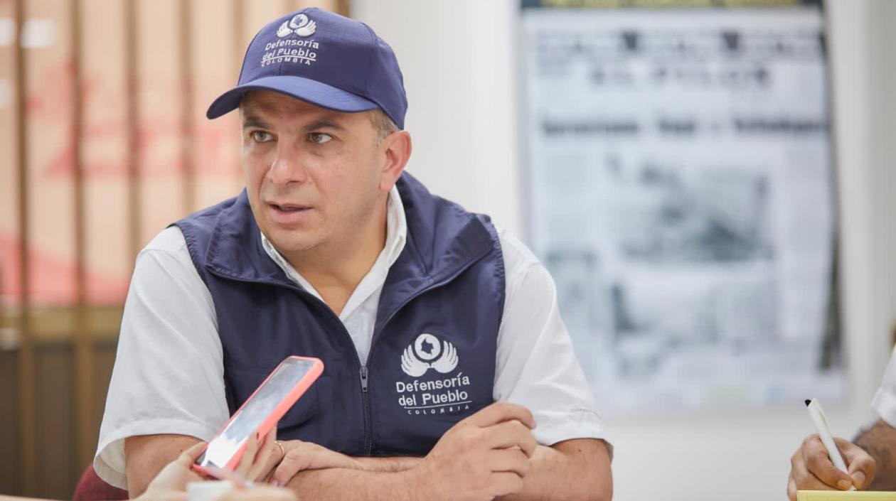 El defensor del Pueblo, Carlos Camargo.