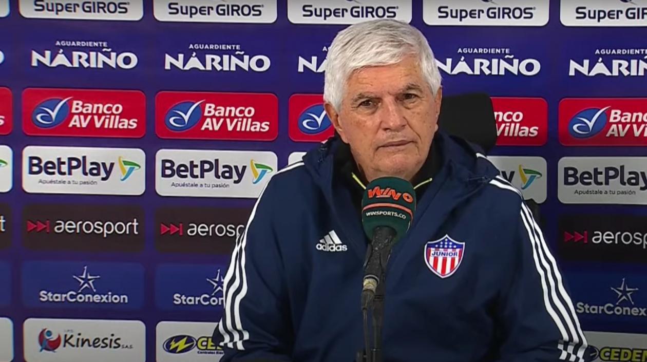 Julio Comesaña, entrenador de Junior. 