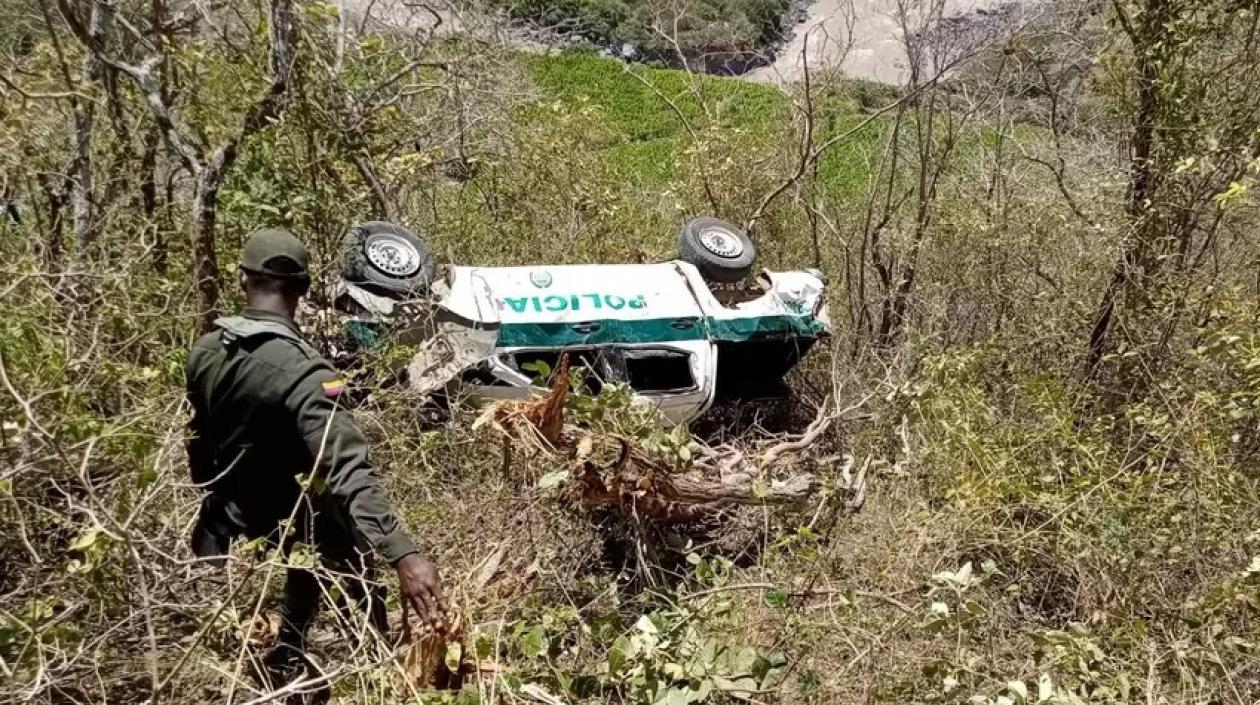 Patrulla policial accidentada.