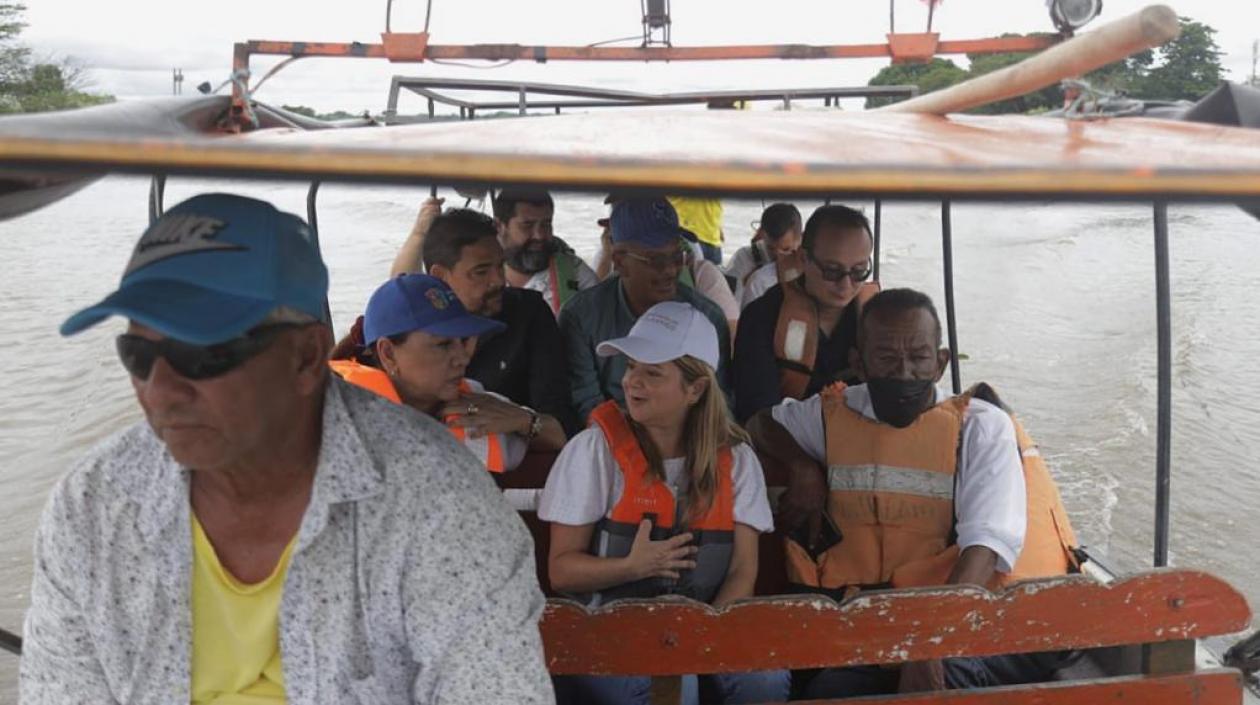 Recorrido de la Gobernadora por el Canal del Dique. 