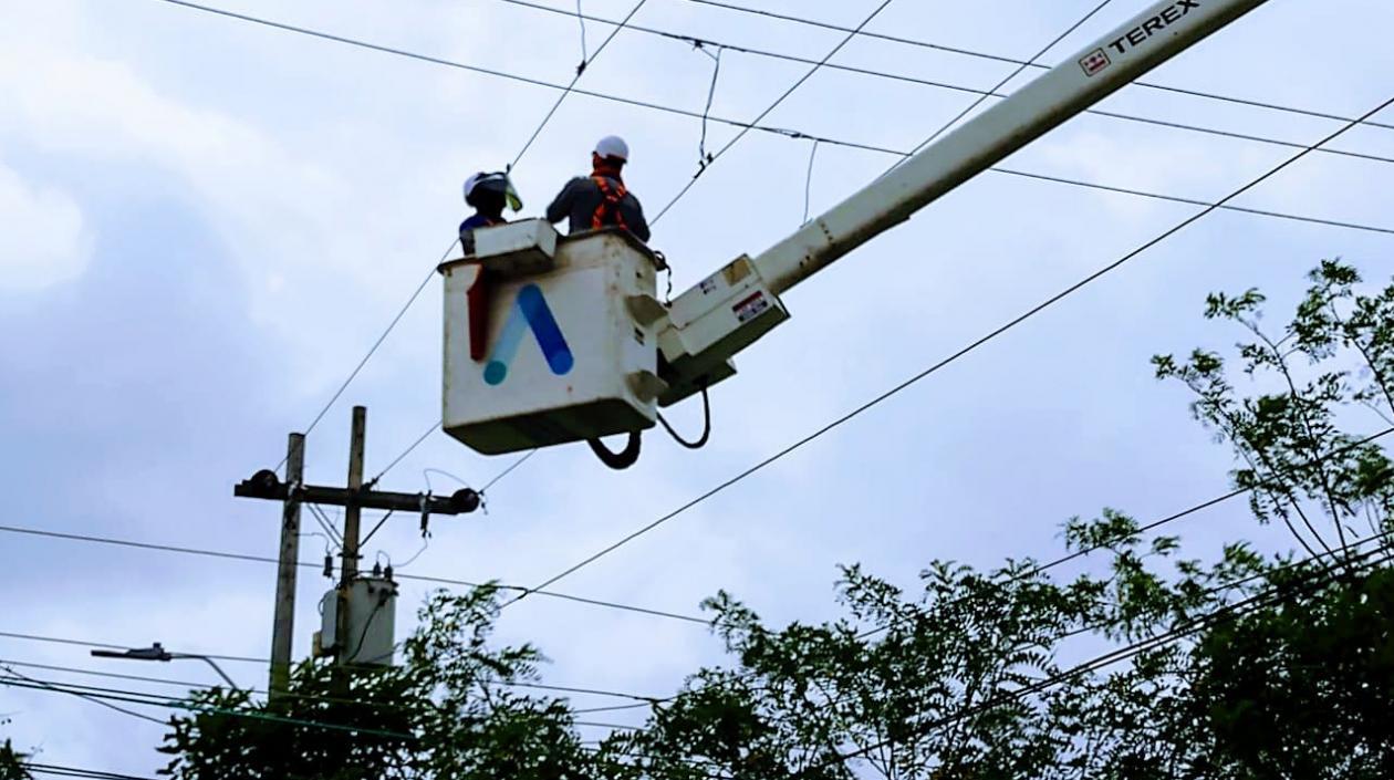 Trabajos de operarios de Air-e