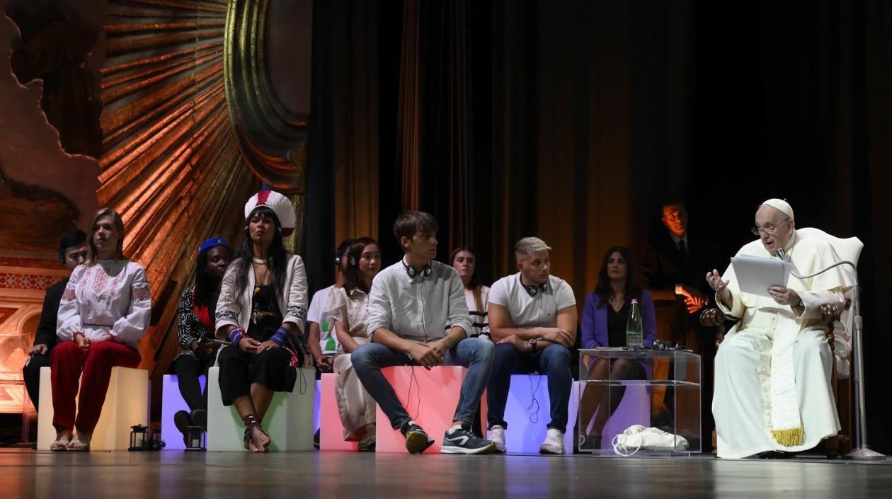 El Papa Francisco en el encuentro con jóvenes empresarios en Roma.
