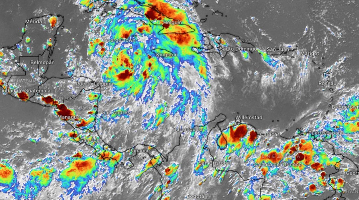 Así se ve el Mar Caribe por las bandas nubosas de la Tormenta Tropical Ian. 