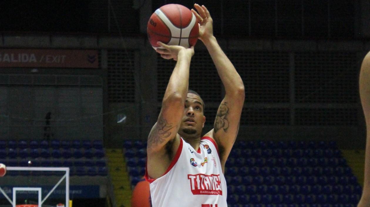 Jonathan Rodríguez dominó la ofensiva. 