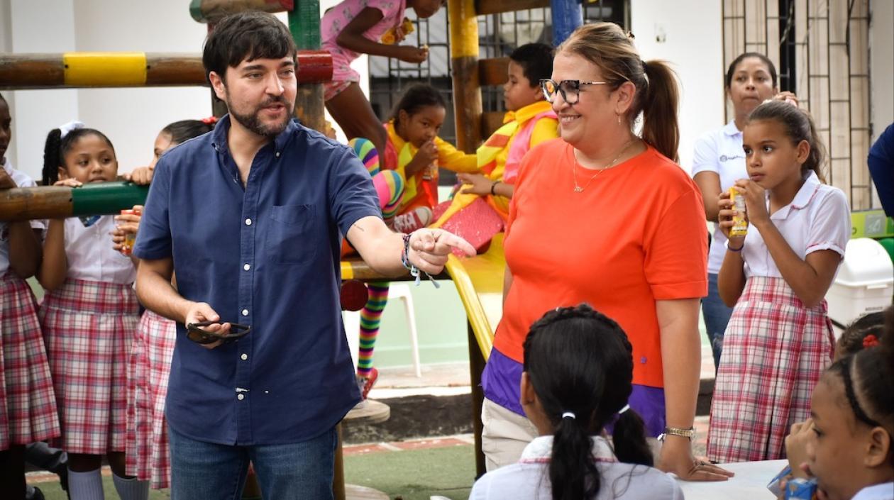 El Alcalde Jaime Pumarejo durante la entrega de las obras.