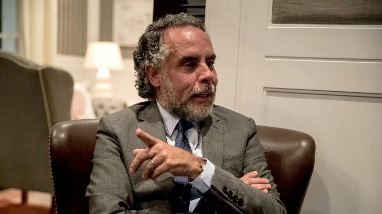 El Embajador de Colombia en Venezuela, Armando Benedetti.