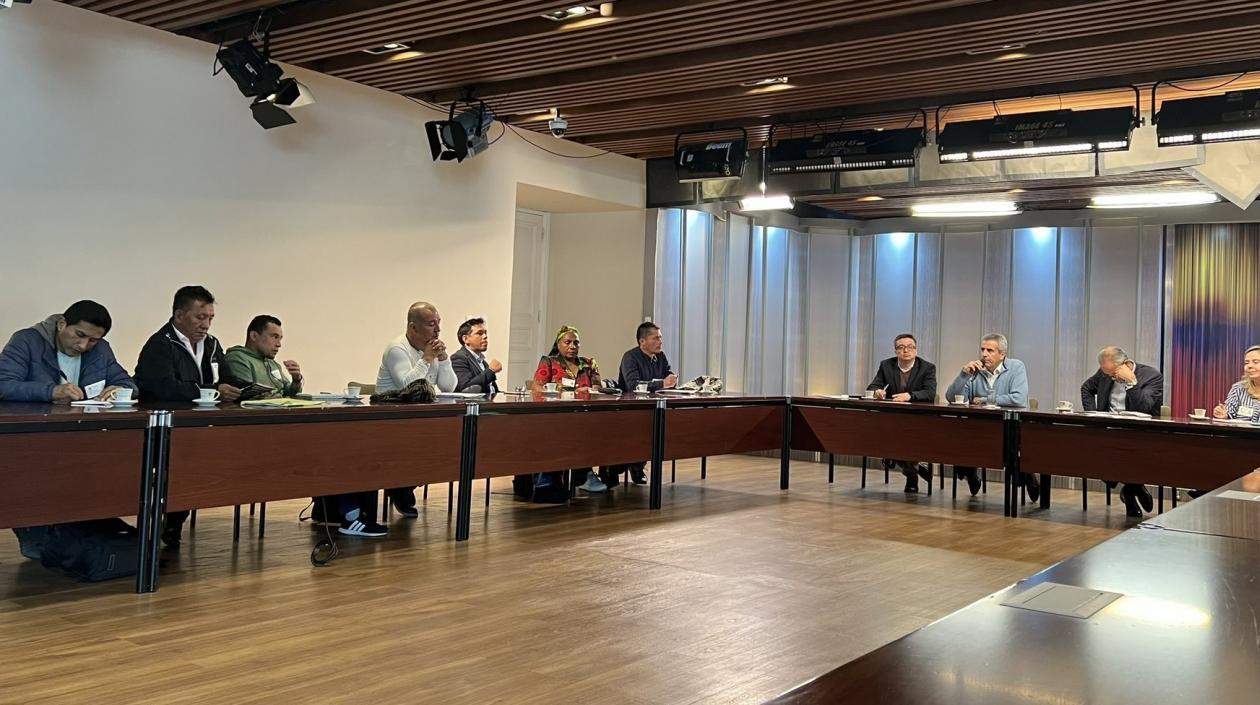 Rueda de prensa de diálogos regionales.