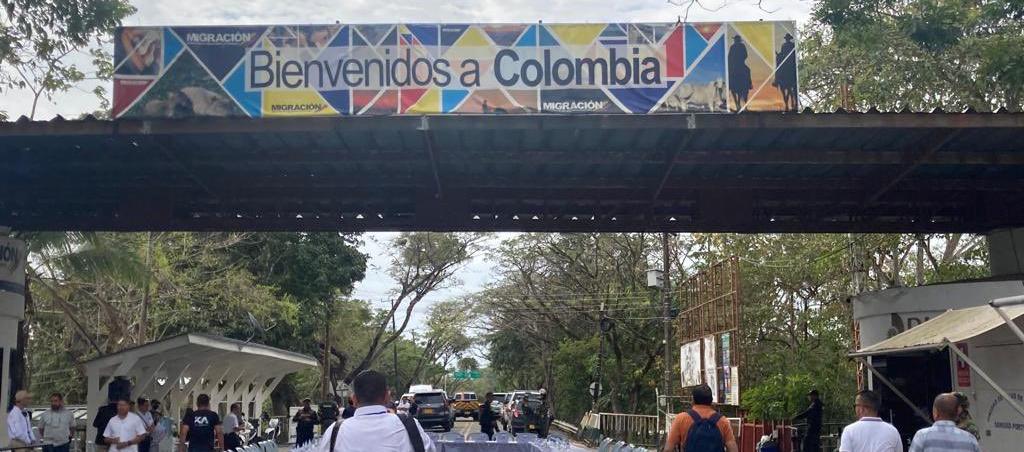 Apertura Puente internacional José Antonio Páez.