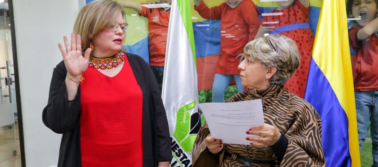 Astrid Eliana Cáceres asumió ante la directora general del ICBF, Concepción Baracaldo.