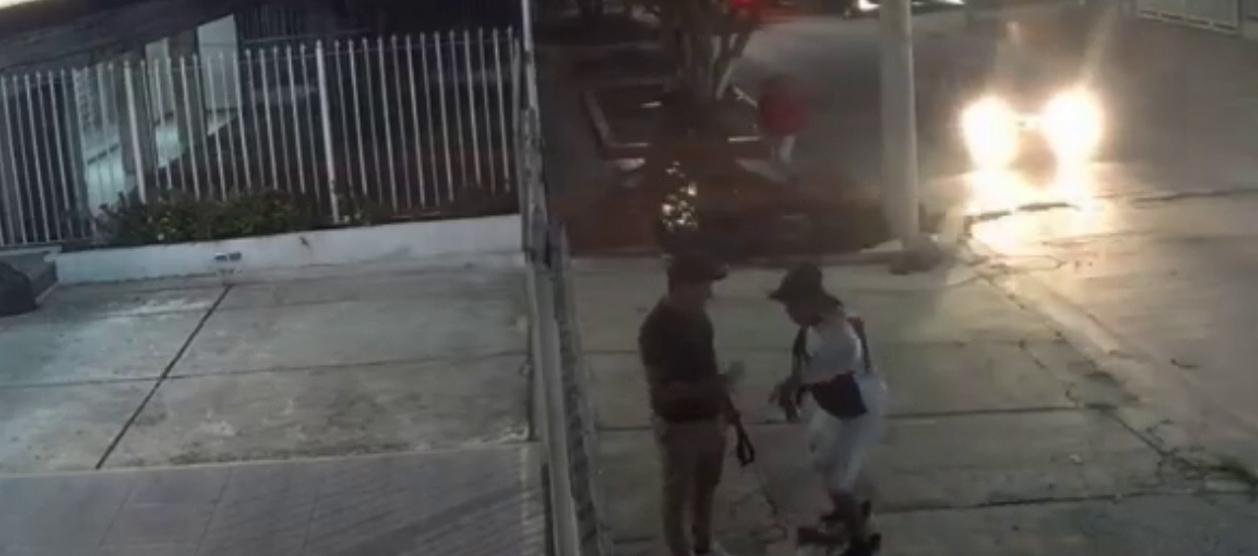 Momento en que el ciudadano era atracado en el norte. 