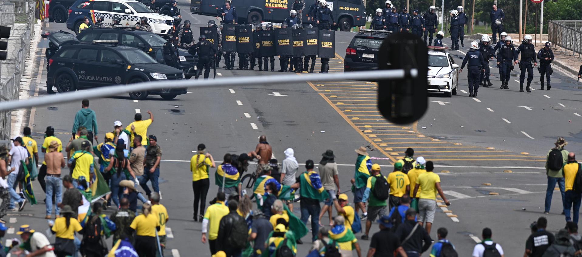 La revuelta este domingo de seguidores de Bolsonaro.