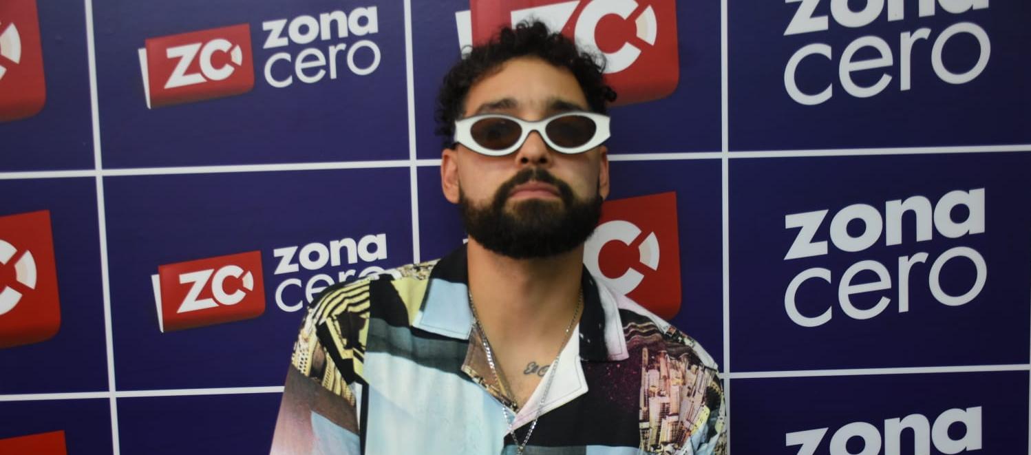 Curvelo James, cantante. 